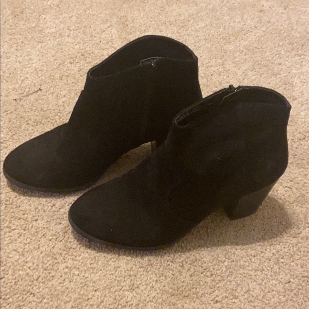 BP. Black booties